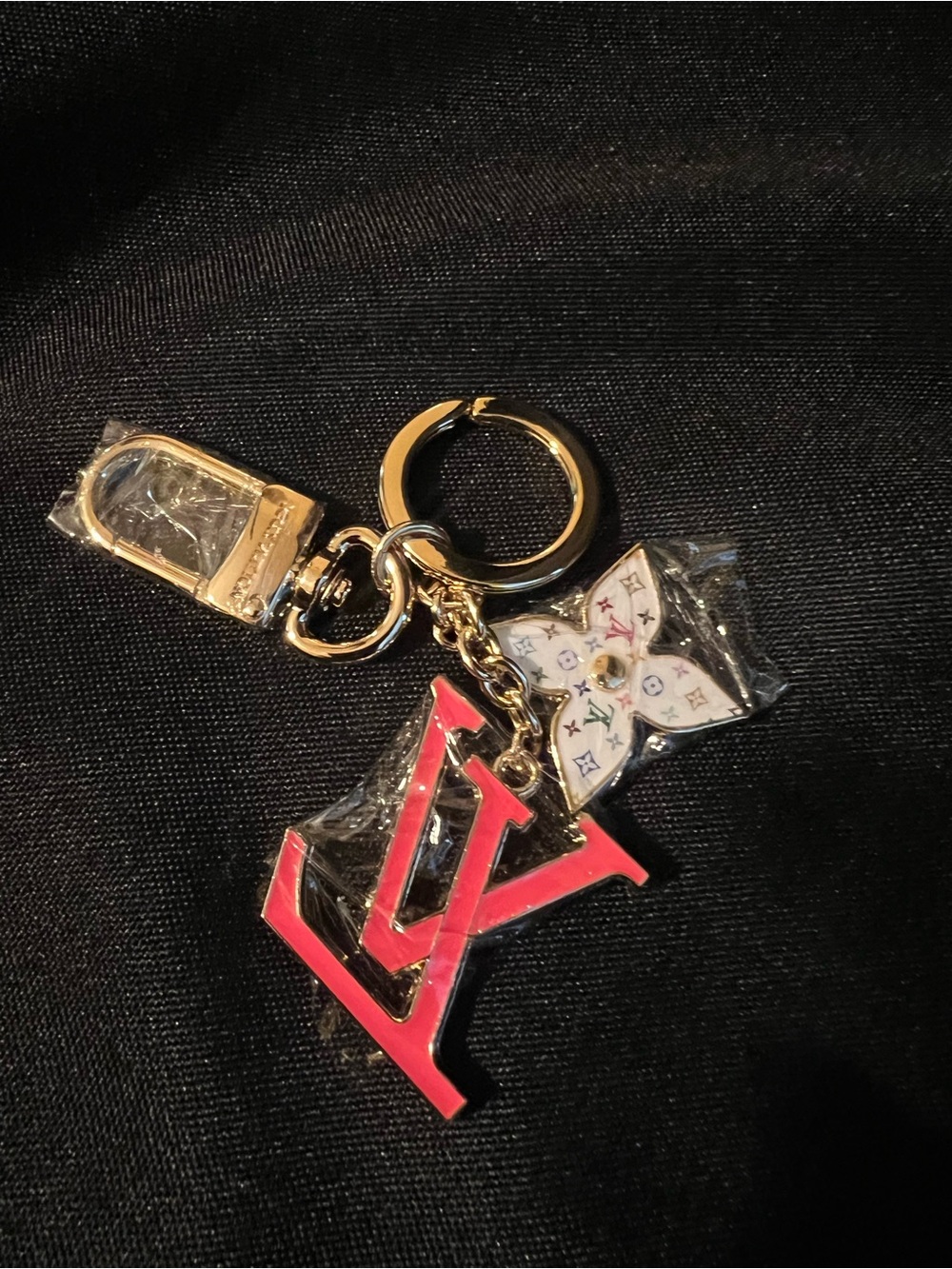 Louis Vuitton Pink & White Monogram LV Logo Bag Charm Box & Dust Bag Included - Picture 4 of 9